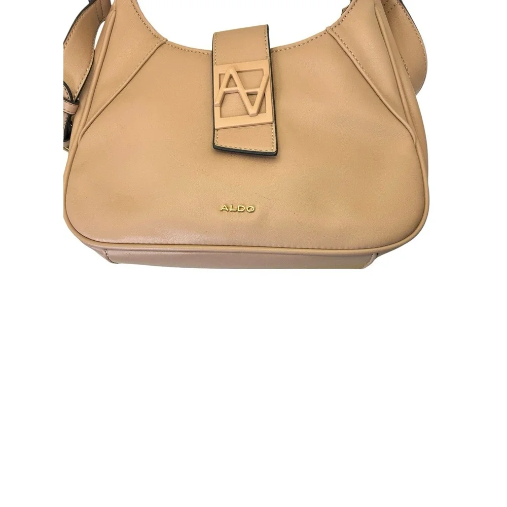 Aldo Women's Beige Shoulder Bag Gold Tone Hardware Magnetic Top Closure Pockets